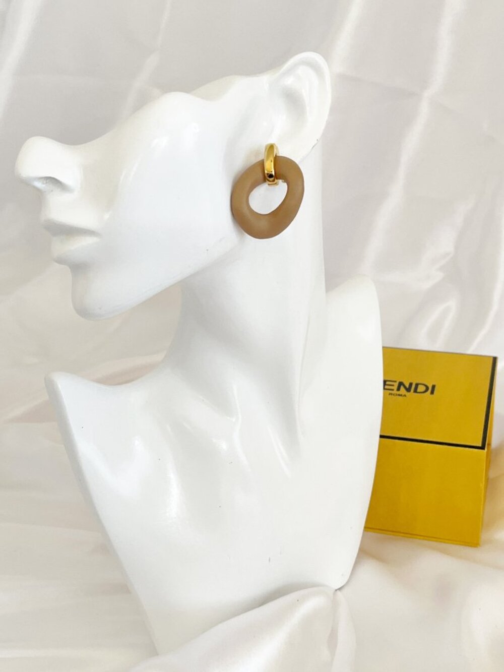 FENDI FILO Leather Stud Earrings Beige Hoop Design Pierced Gold Tone Hardware - Picture 6 of 11